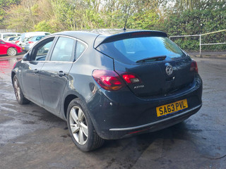 Opel Astra J рест. 2013