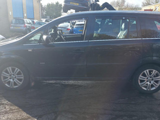 Opel Zafira 2  (B) рест. 2011