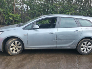 Opel Astra J рест. 2014