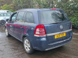 Opel Zafira 2  (B) рест. 2011