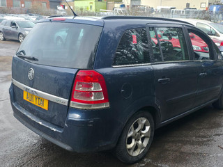 Opel Zafira 2  (B) рест. 2011