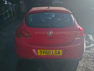 Opel Astra J 2010