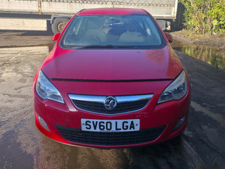 Opel Astra J 2010