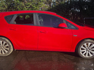 Opel Astra J 2010