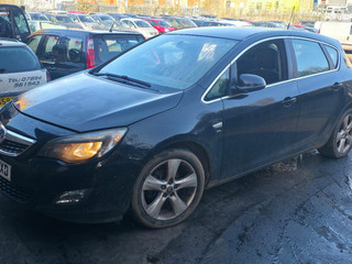 Opel Astra J 2010