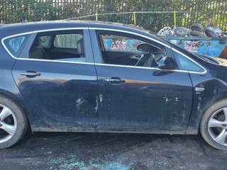 Opel Astra J 2010