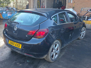 Opel Astra J 2010