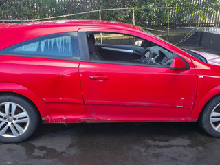 Opel Astra GTC H рест. 2009