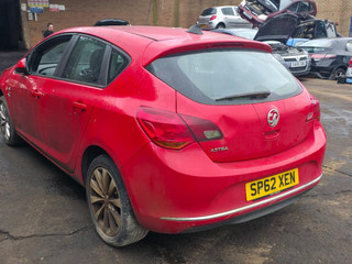 Opel Astra J рест. 2012