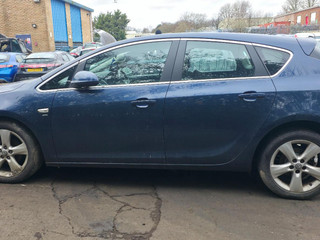 Opel Astra J 2010