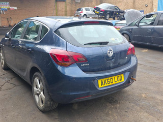 Opel Astra J 2010