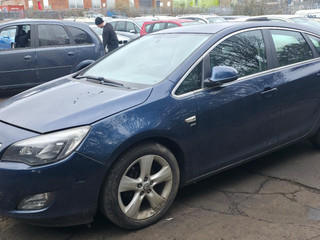 Opel Astra J 2010