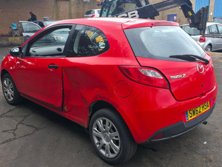 Mazda 2 2  рест. DE 2013