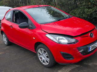 Mazda 2 2  рест. DE 2013