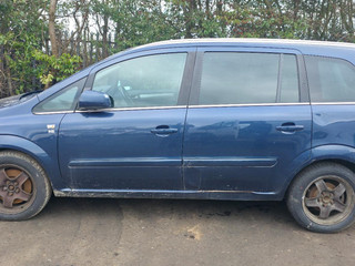 Opel Zafira 2  (B) рест. 2011