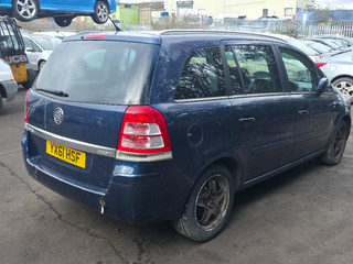 Opel Zafira 2  (B) рест. 2011