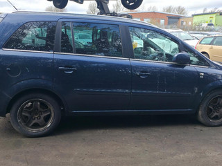 Opel Zafira 2  (B) рест. 2011