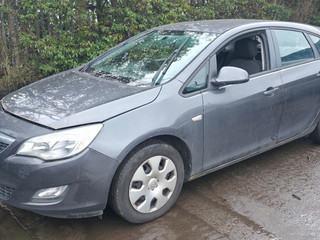Opel Astra J 2010