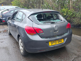 Opel Astra J 2010