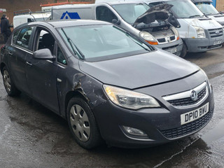 Opel Astra J 2010