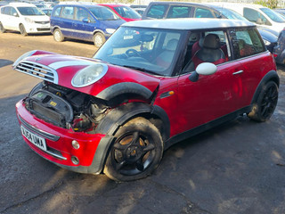 Mini Cooper рест. R50 2004