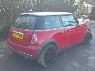 Mini Cooper рест. R50 2004