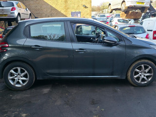 Peugeot 208 2013