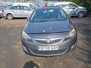 Opel Astra J 2010