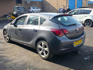 Opel Astra J 2010
