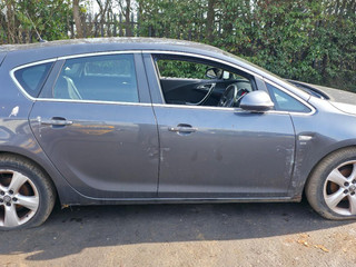 Opel Astra J 2010