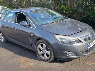 Opel Astra J 2010