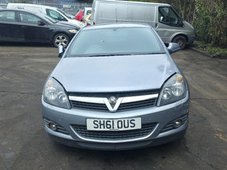 Opel Astra GTC H рест. 2010