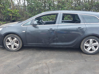 Opel Astra J рест. 2013