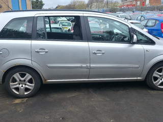 Opel Zafira 2  (B) рест. 2010