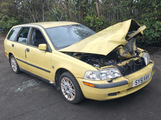 Volvo V40 рест. 2001