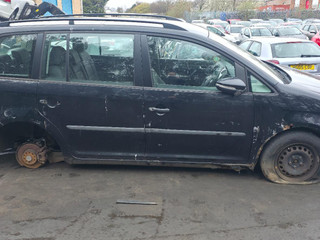 Volkswagen Touran рест. 2010