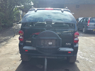 Jeep Cherokee 3  рест. KJ 2006