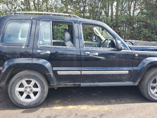 Jeep Cherokee 3  рест. KJ 2006