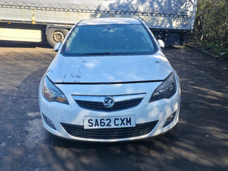 Opel Astra J 2012