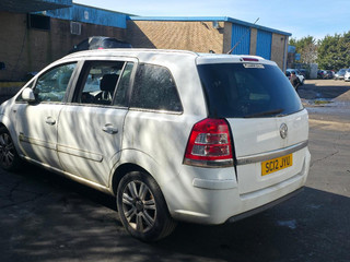 Opel Zafira 2  (B) рест. 2012