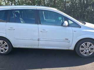 Opel Zafira 2  (B) рест. 2012