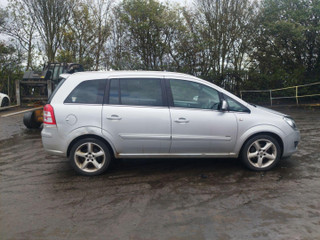 Opel Zafira 2  (B) рест. 2011