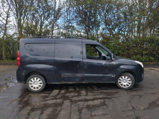 Opel Combo 4  (D) 2011
