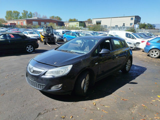 Opel Astra J 2010