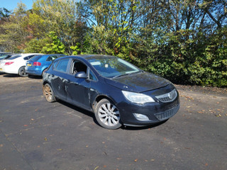 Opel Astra J 2010