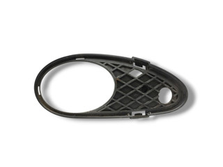 решётка бампера боковая Mercedes-Benz C-Класс W203/S203/CL203 2001, 2.2 л., CDi, OM 611.962, дизель, 6МКПП, brillantsilbe / 744, универсал, задний привод, правый руль, A2038850623
