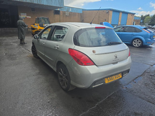 Peugeot 308 рест. 2011
