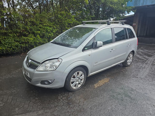 Opel Zafira 2  (B) рест. 2011