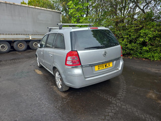 Opel Zafira 2  (B) рест. 2011
