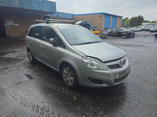 Opel Zafira 2  (B) рест. 2011